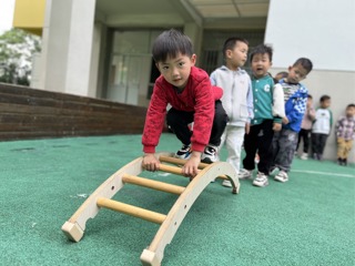 小拱桥，我会走