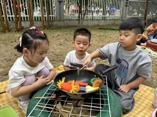 户外娃娃家游戏：我们来野营